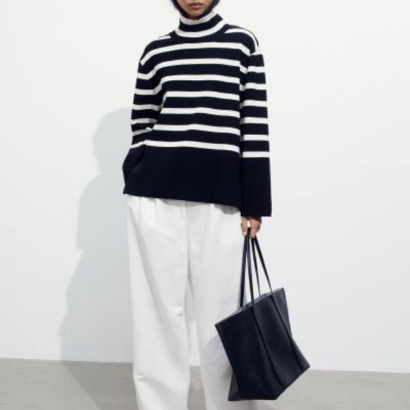 HM Striped Mock Turtleneck Sweater (S) - Picture 3 of 10